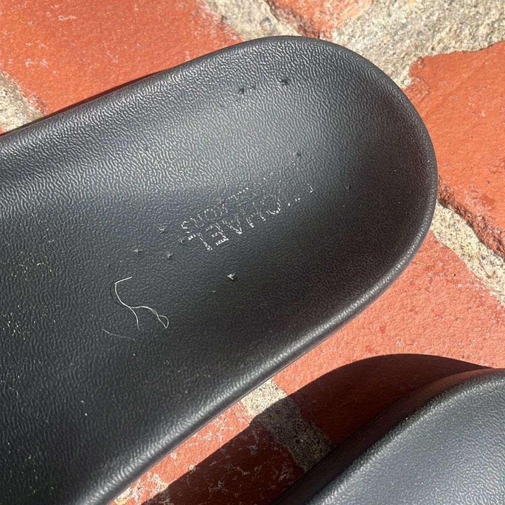 Michael Kors Slide - Picture 11 of 11